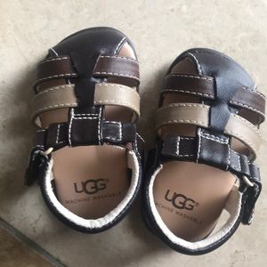 Baby UGG sandals size 2/3